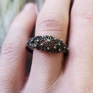 Dark floral ring